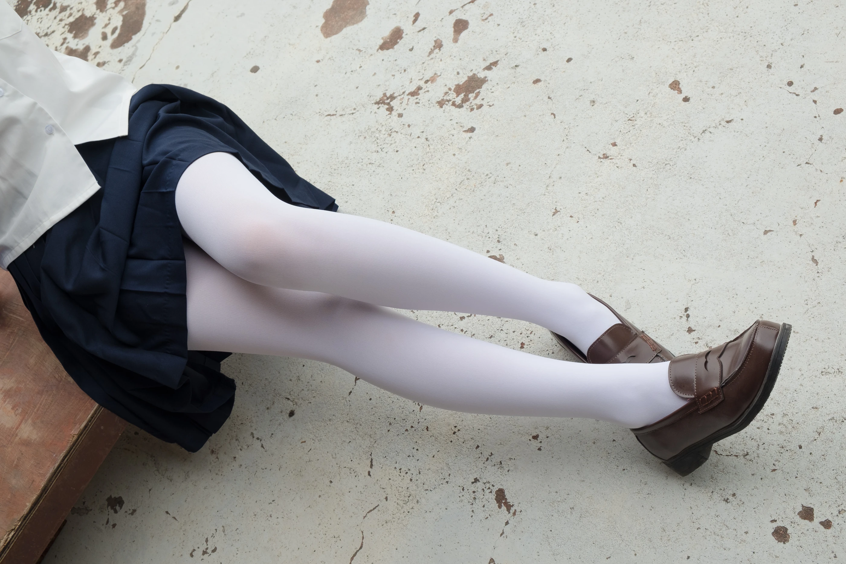 森萝财团 R15-034 [102P]插图2